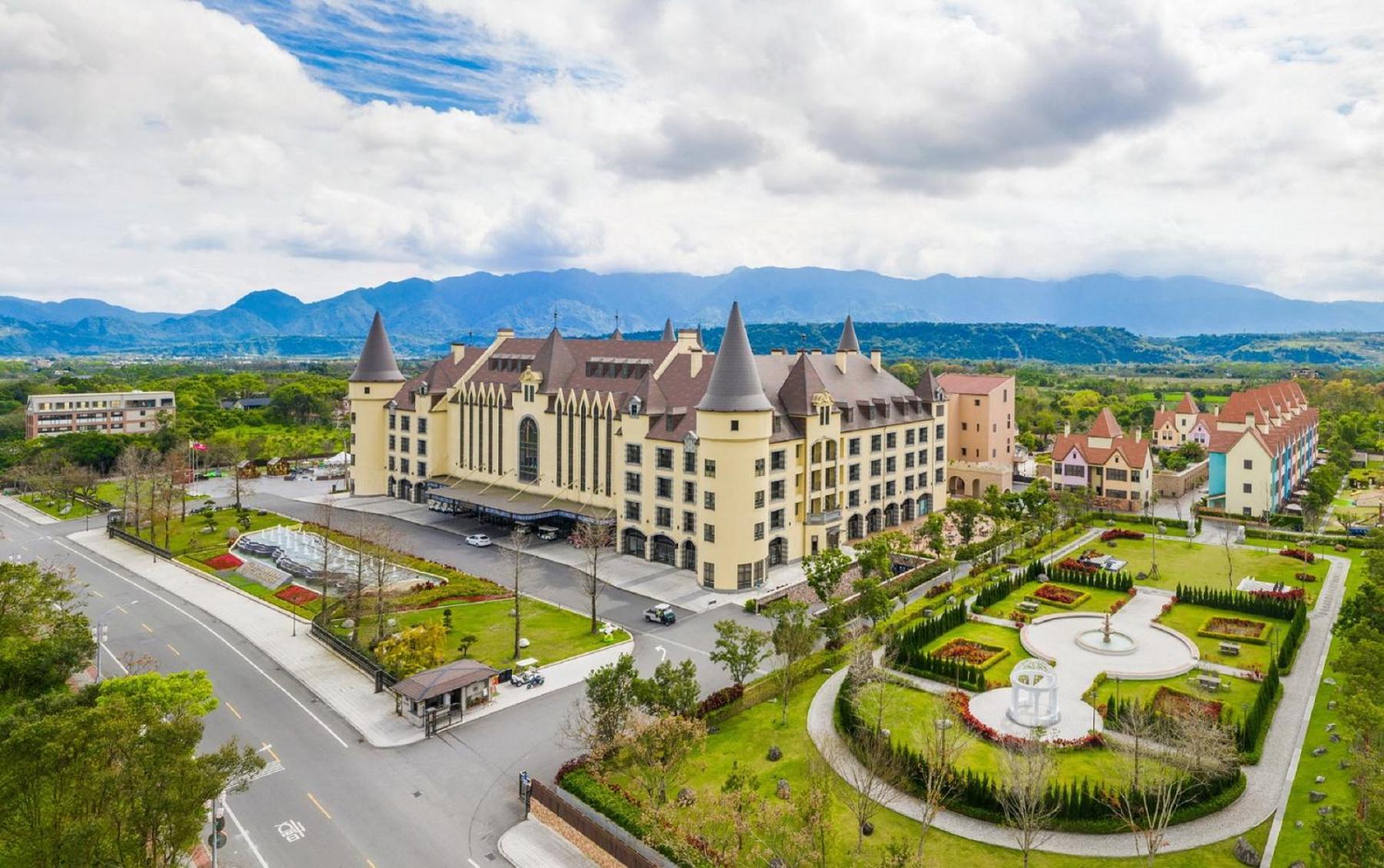 Grand Cosmos Resort Ruisui Hualien Bagian luar foto